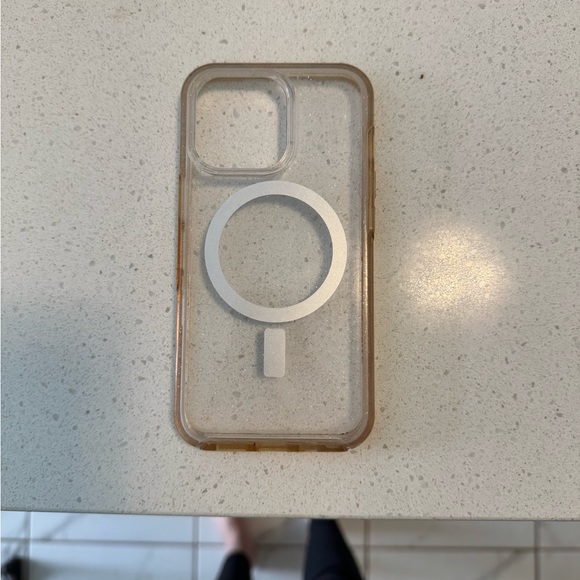 iPhone 13 Pro MagSafe Otterbox - Picture 2 of 2